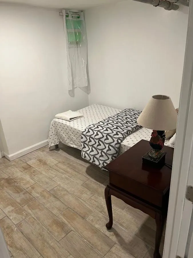 A Restful Room In Queens New York Guest house