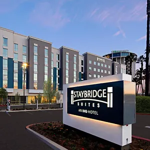 *** Hotel Staybridge - Long Airport By Ihg United States